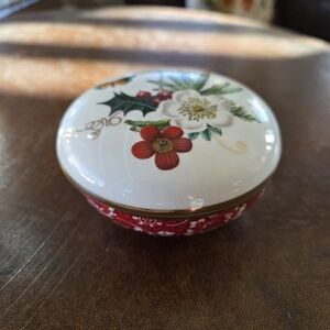 Fringe Fine Porcelain Trinket Box With Gold Trim